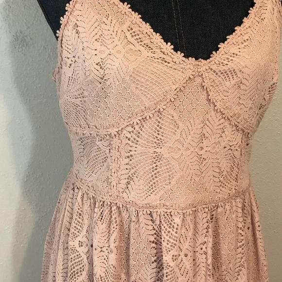 NSR pink lace overlay spaghetti strap dress size L - Picture 2 of 7